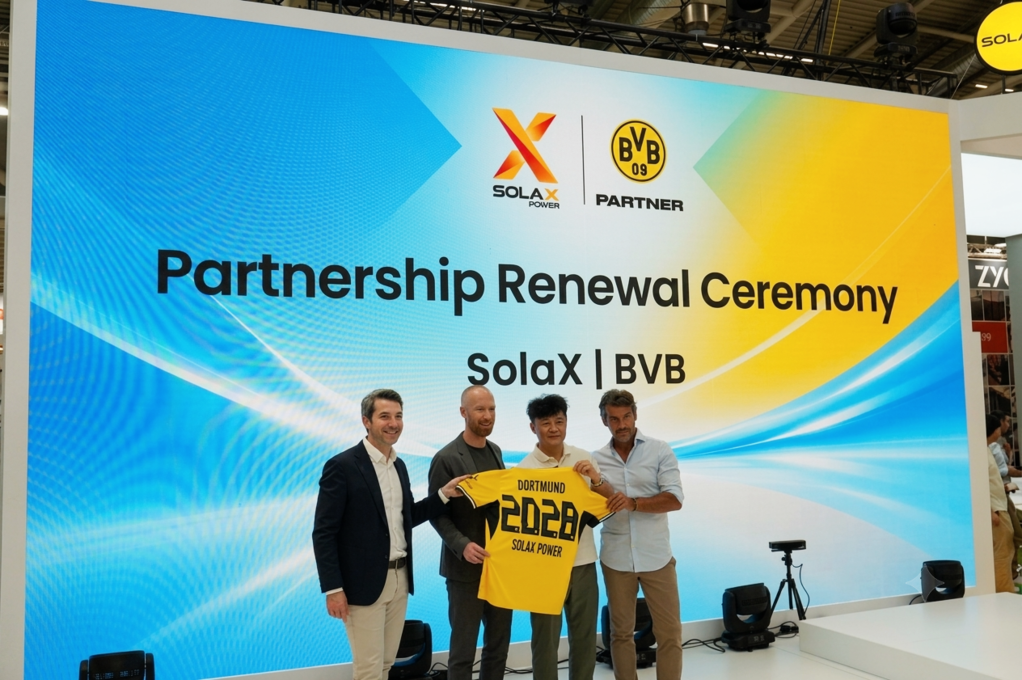 SolaX and BNB's Partnership Renewal Ceremony SolaX and BNB's Partnership Renewal Ceremony