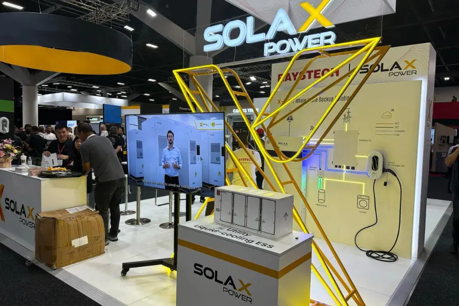SolaX Showcases Cutting-Edge Energy Storage Solutions at Smart Energy Conference and Exhibition 2025